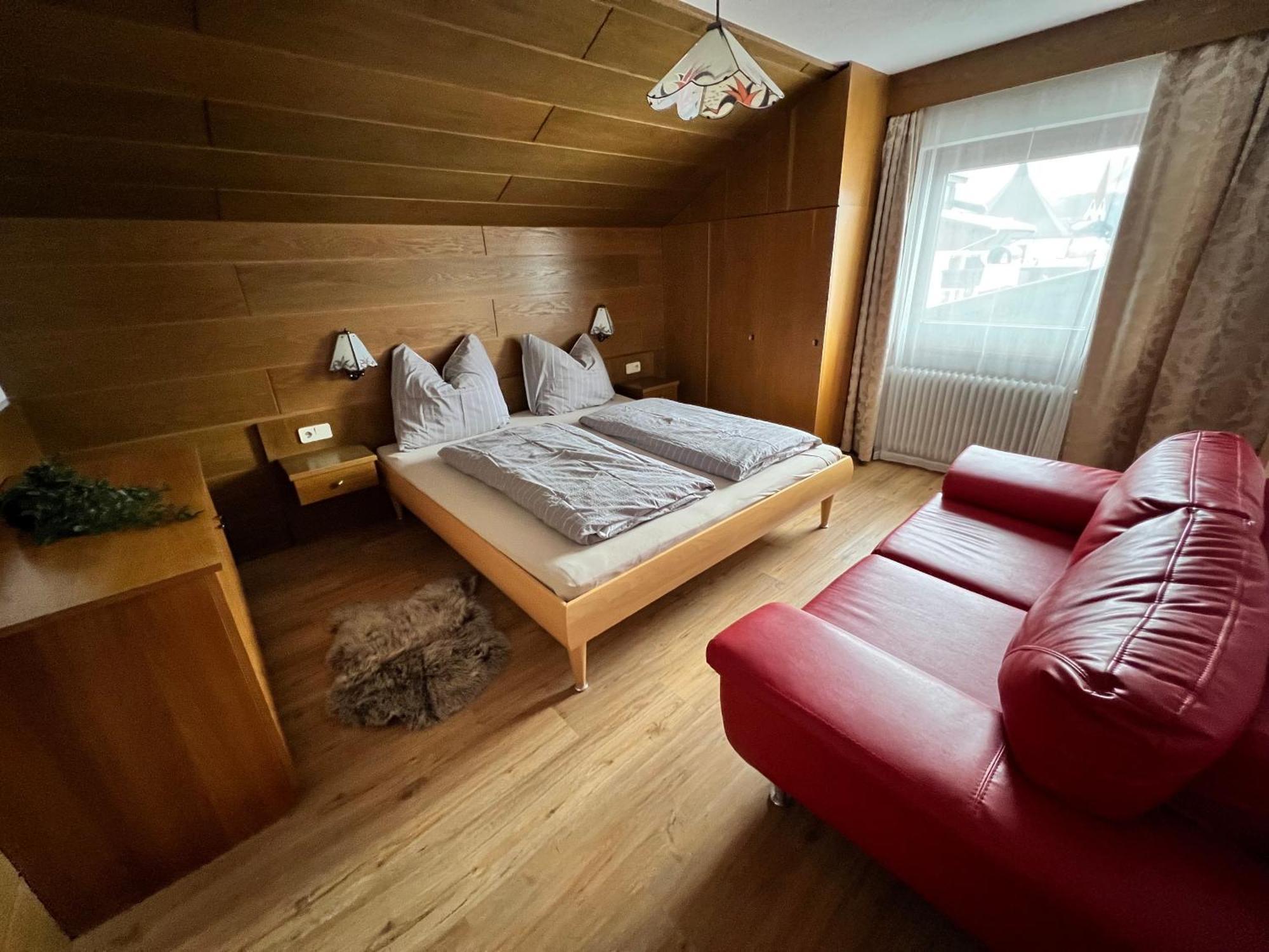 Haus Kneissl Apartman Seefeld in Tirol Szoba fotó